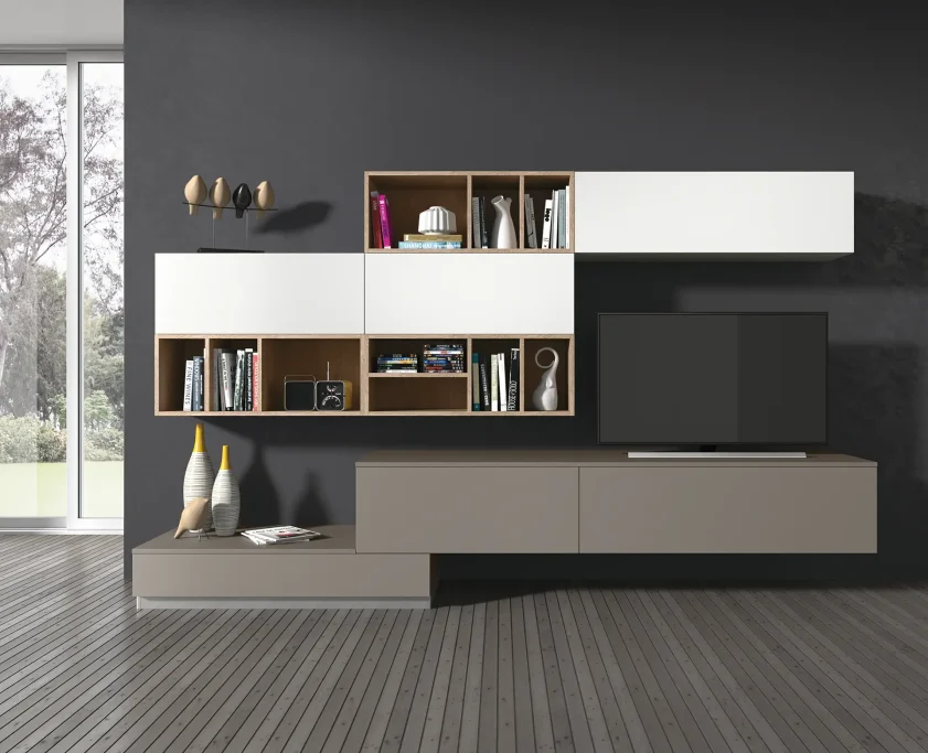 Moderno soggiorno con mobile TV, mensole e decorazioni su sfondo nero.